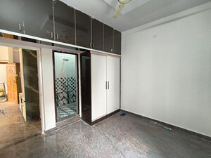 Room in 2 BHK Builder Floor at Hsr Layout – for Rent