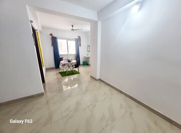 Room in 3 BHK Apartment at Tupudana – for Sale
