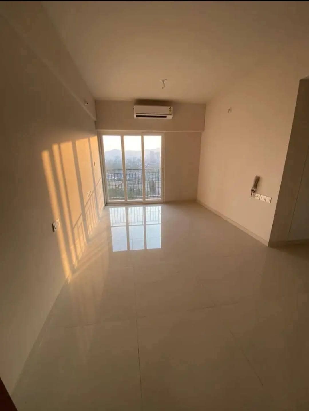 2 BHK Apartment For Rent in Rustomjee Urbania Azziano