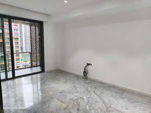 Room in 3 BHK Apartment at Lodha Primo, Parel – for Rent