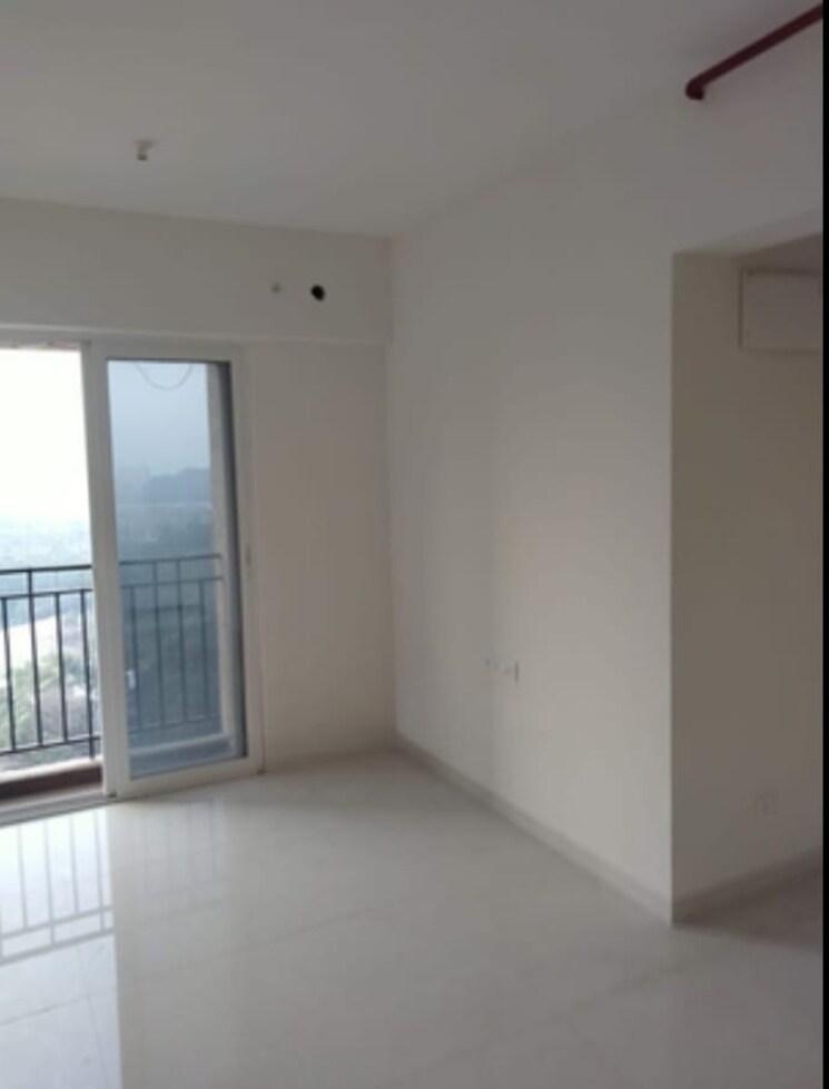 Room, vijay-orovia 1 Bedroom 458 Sq.Ft. Apartment In Ghodbunder Road Thane 9520621