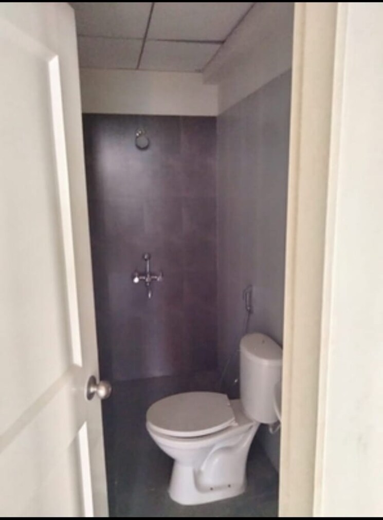 Bathroom, vijay-orovia 1 Bedroom 458 Sq.Ft. Apartment In Ghodbunder Road Thane 9520621