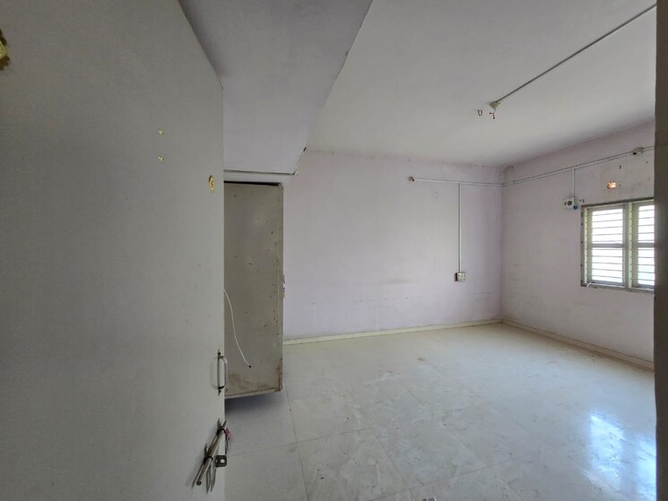 Room, new vip road 2 Bedroom 800 Sq.Ft. Independent House In New Vip Road Vadodara 9520626