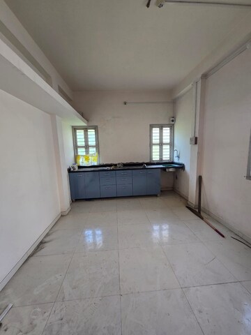 Room in 2 BHK Independent House at New Vip Road – for Rent