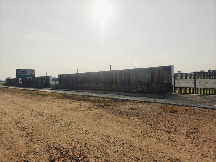 undefined, lam  183 Sq.Yd. Plot In Lam Guntur 9520641