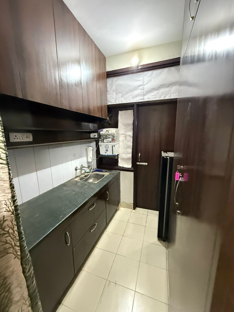 Kitchen, raheja-atlantis 1 RK 225 Sq.Ft. Apartment In Sector 31 Gurgaon 9520690