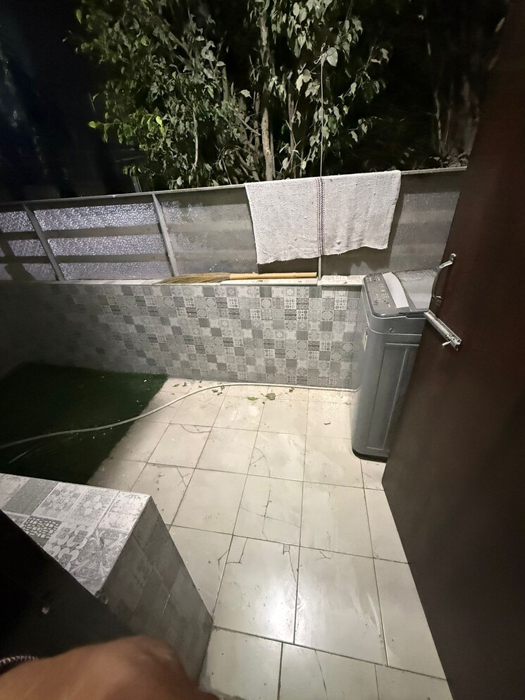 Balcony, raheja-atlantis 1 RK 225 Sq.Ft. Apartment In Sector 31 Gurgaon 9520690