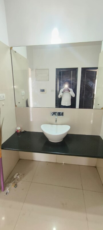 Team Area in 2 BHK Apartment at Felicita Baner, Baner – for Rent