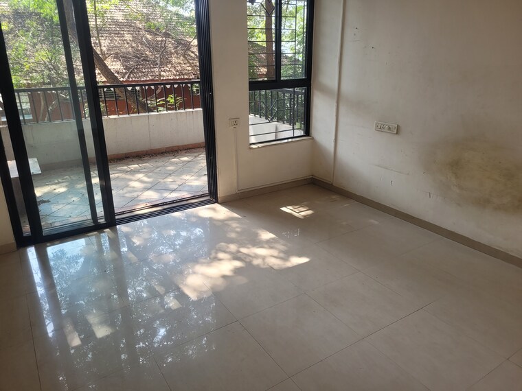 Room, swojas-suman 3 Bedroom 1800 Sq.Ft. Apartment In Law College Road Pune 9520717