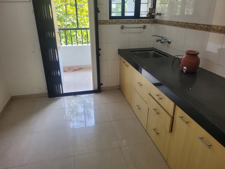 Kitchen, swojas-suman 3 Bedroom 1800 Sq.Ft. Apartment In Law College Road Pune 9520717