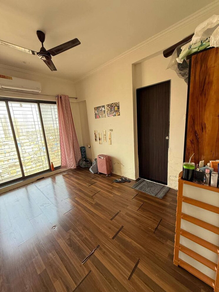 Room, kandivali west Pg For Girls In Kandivali West 9520708
