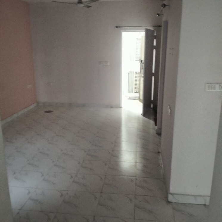 Room, sushant golf city 2 Bedroom 1000 Sq.Ft. Apartment In Sushant Golf City Lucknow 9520719