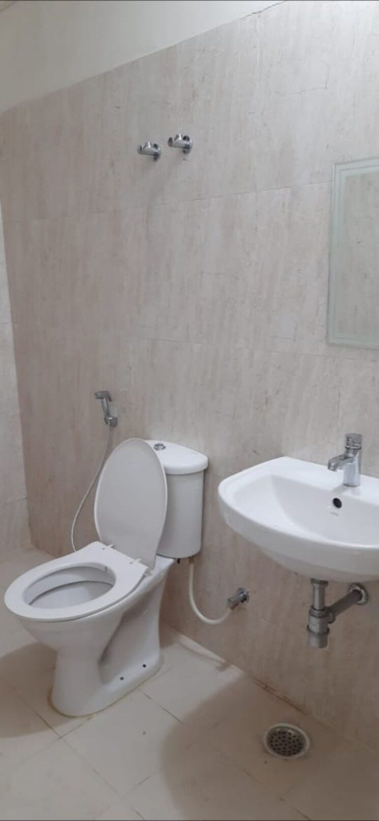 Bathroom, ansal-sushant-jeevan-enclave 3 Bedroom 1706 Sq.Ft. Apartment In Sushant Golf City Lucknow 9520728