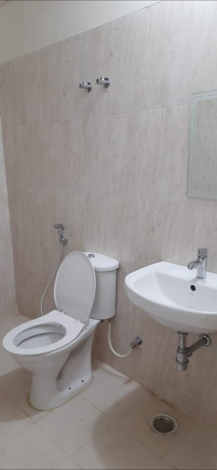 Bathroom, ansal-sushant-jeevan-enclave 3 Bedroom 1706 Sq.Ft. Apartment In Sushant Golf City Lucknow 9520728