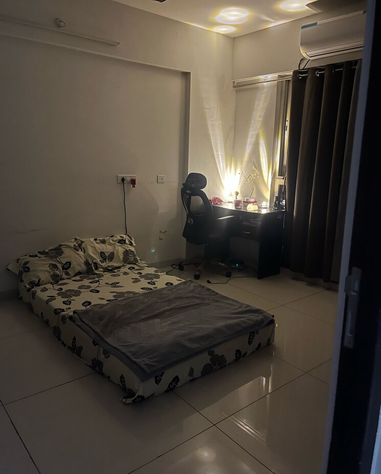 Room, kandivali east Pg For Boys In Kandivali East 9520726