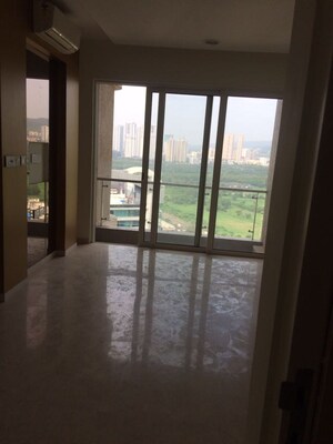 Room in 3.5 BHK Apartment at Lodha Fiorenza, Goregaon East – for Sale