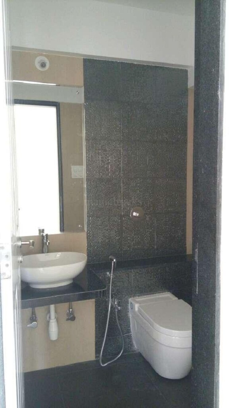 Bathroom, divine-aspen-garden 2 Bedroom 755 Sq.Ft. Apartment In Goregaon East Mumbai 9520758