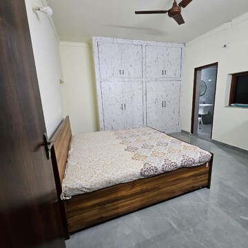 1 BHK Builder Floor For Rent in Sector 9