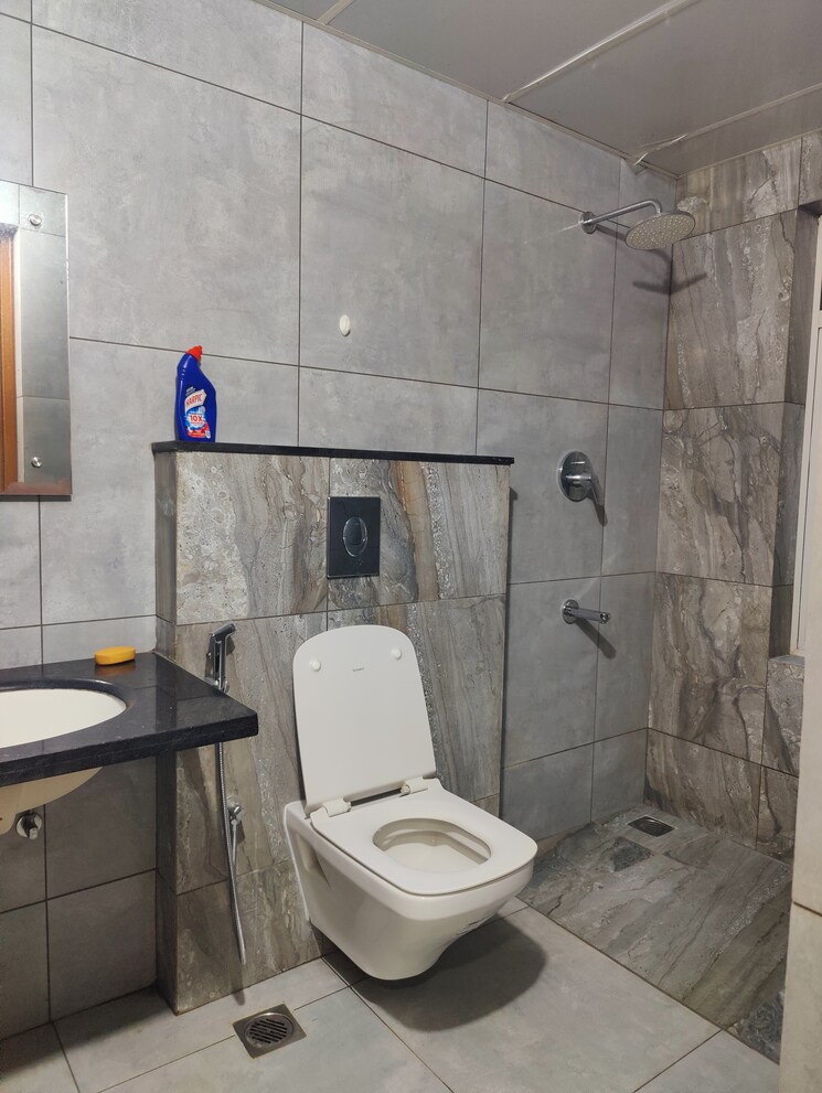 Bathroom, aparna-sarovar-zenith 3 Bedroom 1960 Sq.Ft. Apartment In Nallagandla Hyderabad 9520813