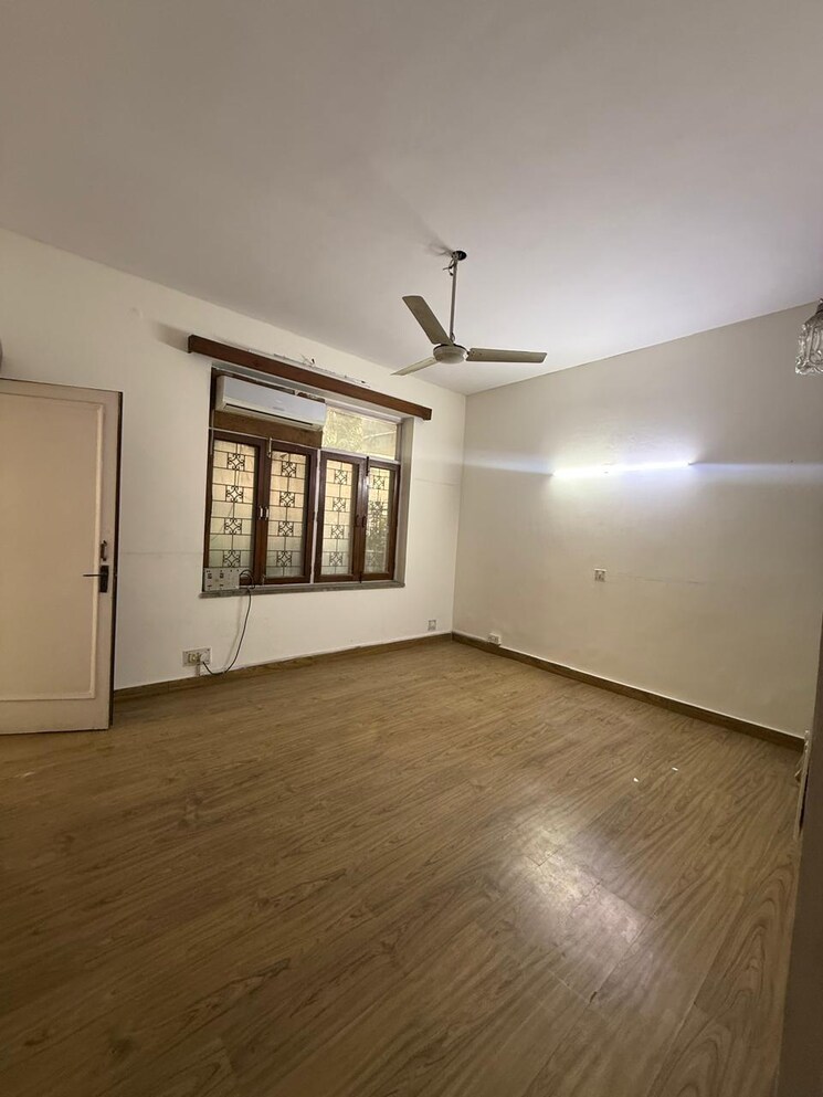 Room, kalkaji 1 Bedroom 1000 Sq.Ft. Builder Floor In Kalkaji Delhi 9520814