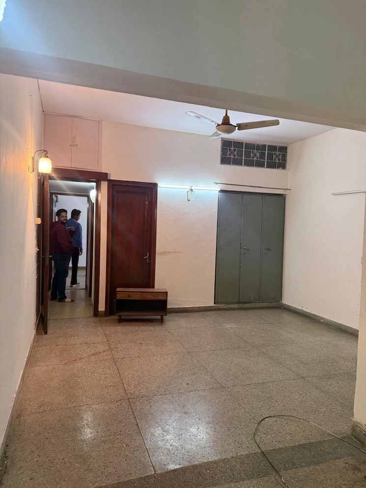 Room, kalkaji 1 Bedroom 1000 Sq.Ft. Builder Floor In Kalkaji Delhi 9520814