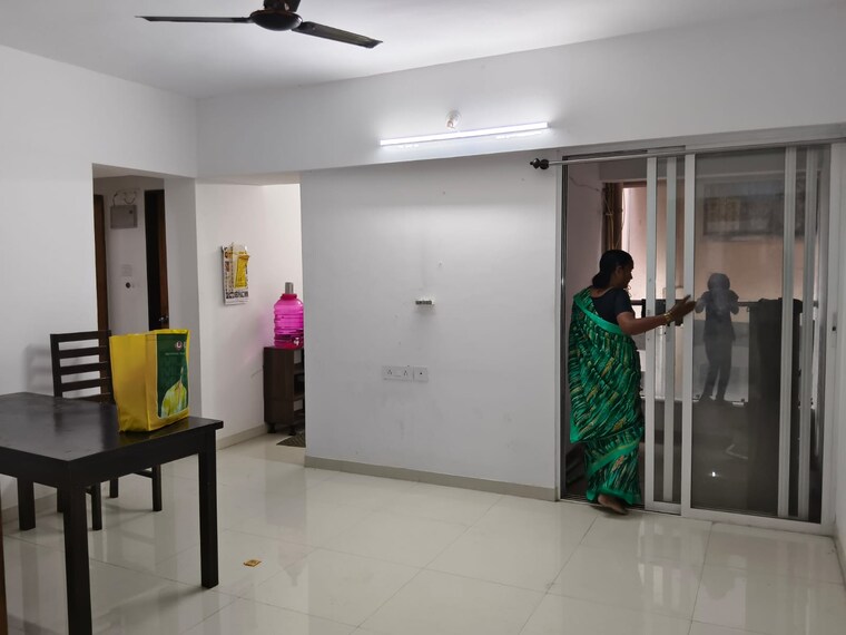 Room, satyam-shivam-phase-2 2 Bedroom 680 Sq.Ft. Apartment In Kharadi Pune 9520822