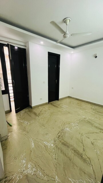 Room in 2 BHK Builder Floor at Kalkaji – for Rent
