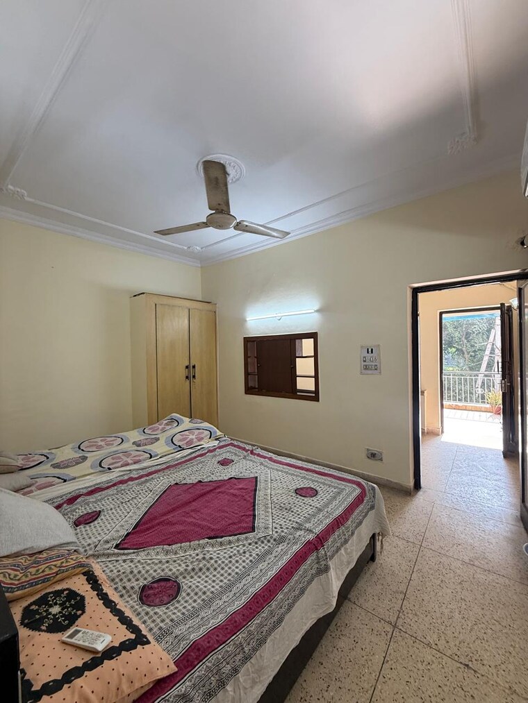Bedroom, kalkaji 1 Bedroom 1000 Sq.Ft. Builder Floor In Kalkaji Delhi 9520836