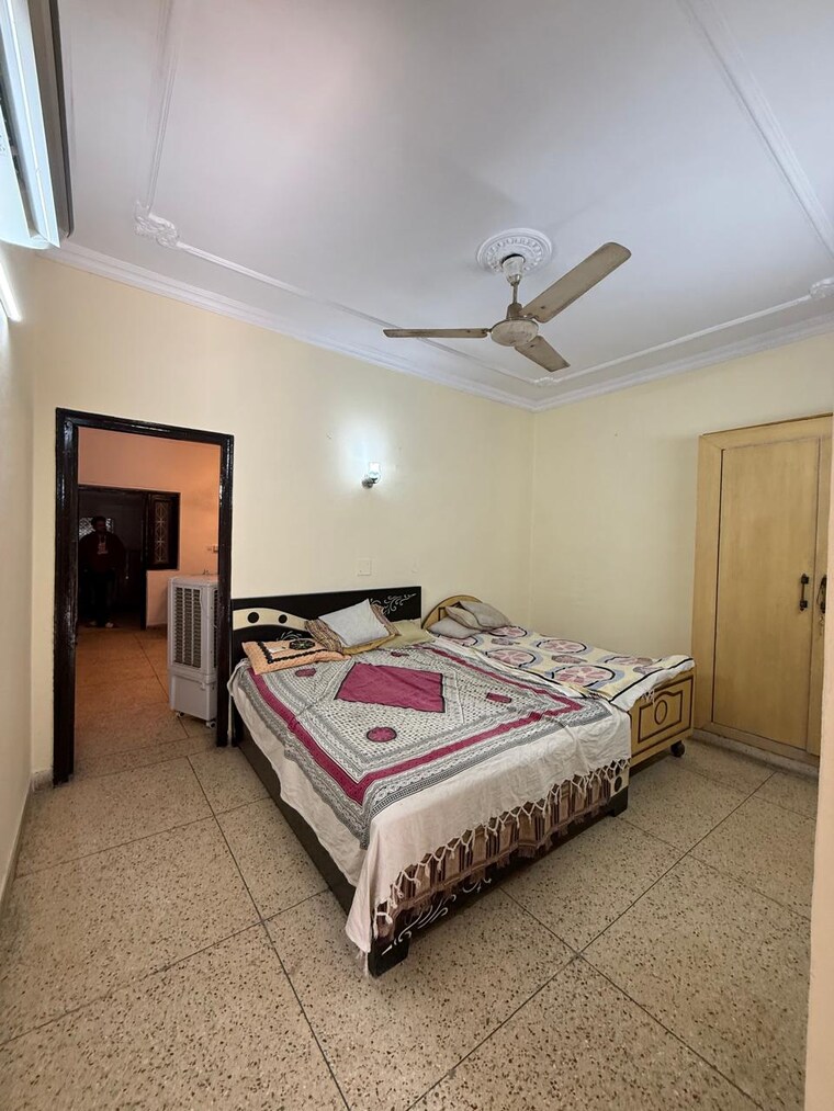 Bedroom, kalkaji 1 Bedroom 1000 Sq.Ft. Builder Floor In Kalkaji Delhi 9520836