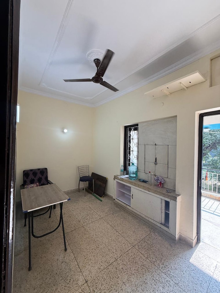 Room, kalkaji 1 Bedroom 1000 Sq.Ft. Builder Floor In Kalkaji Delhi 9520836