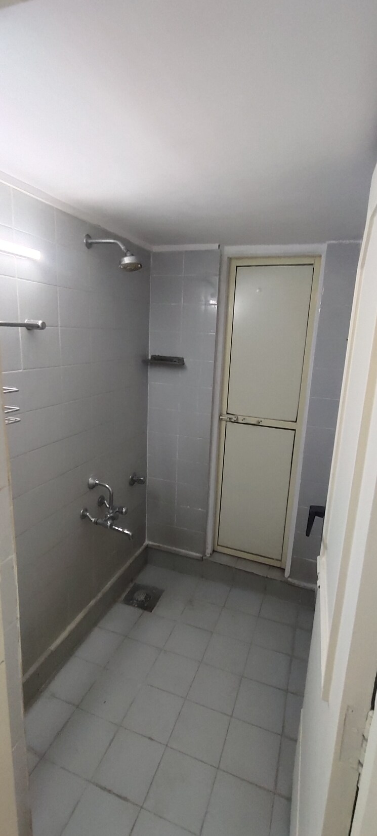 Bathroom, hiranandani-gardens-canna 1 Bedroom 450 Sq.Ft. Apartment In Powai Mumbai 9520860