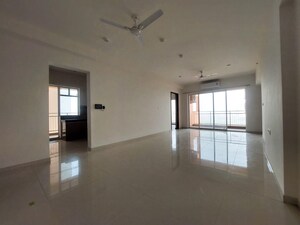 Room in 2 BHK Apartment at Shapoorji Pallonji Joyville Phase 3, Sector 102 – for Rent