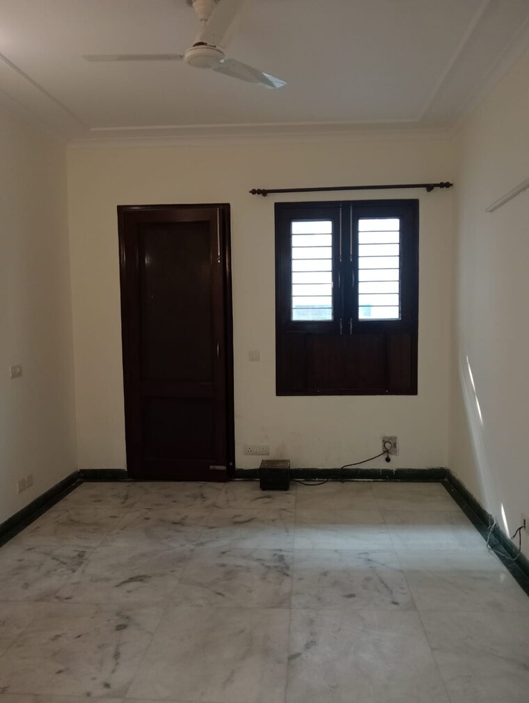 Room, sarvapriya vihar 3 Bedroom 1700 Sq.Ft. Builder Floor In Sarvapriya Vihar Delhi 9520849