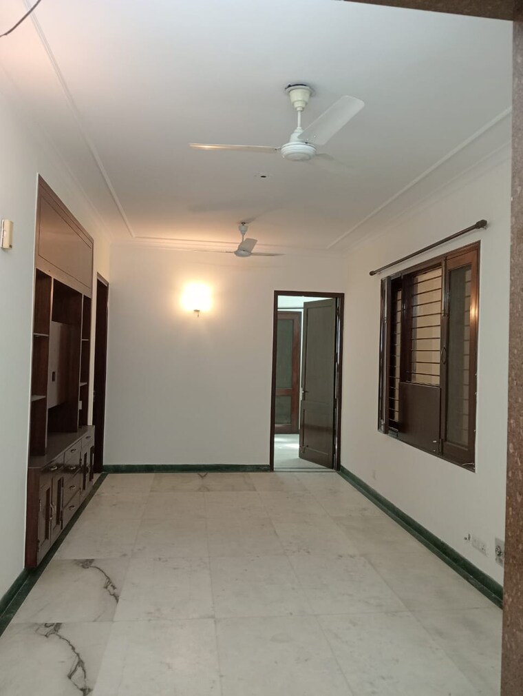 Room, sarvapriya vihar 3 Bedroom 1700 Sq.Ft. Builder Floor In Sarvapriya Vihar Delhi 9520849