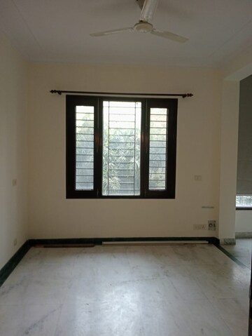 3 BHK Builder Floor For Rent in Sarvapriya Vihar