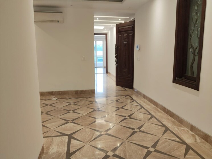 Room, sarvapriya vihar 3 Bedroom 1800 Sq.Ft. Builder Floor In Sarvapriya Vihar Delhi 9520858