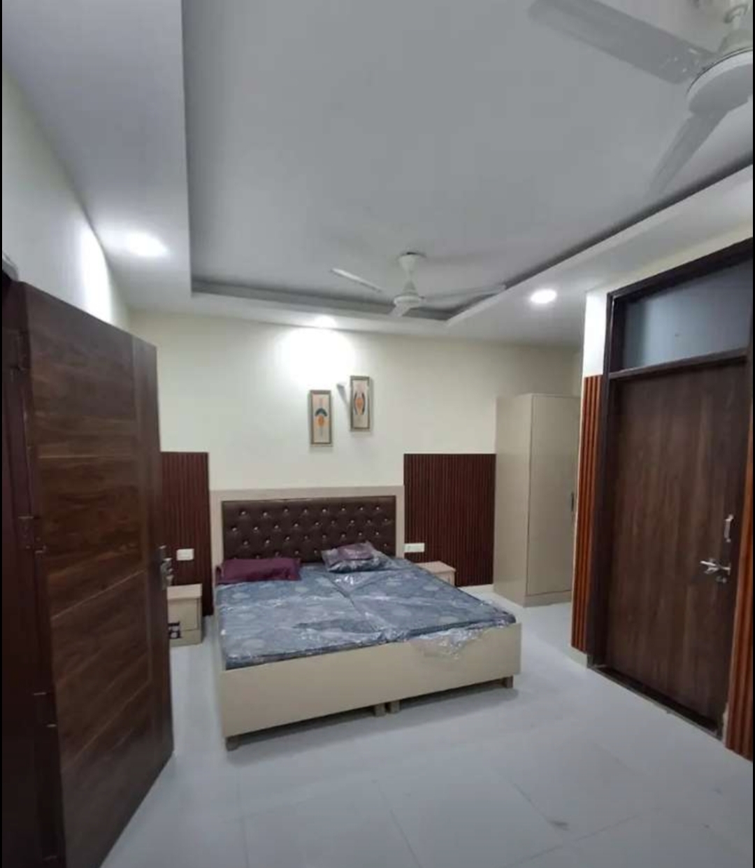 2 BHK + Pooja Room Apartment For Rent in Hazratganj
