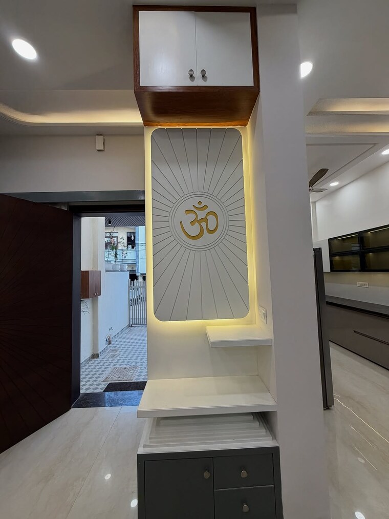 Master Bedroom, civil lines 6+ Bedroom 680 Sq.Yd. Villa In Civil Lines Delhi 9520875