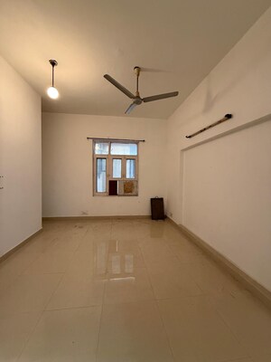 Room in 1 BHK Builder Floor at Greater Kailash ii – for Rent