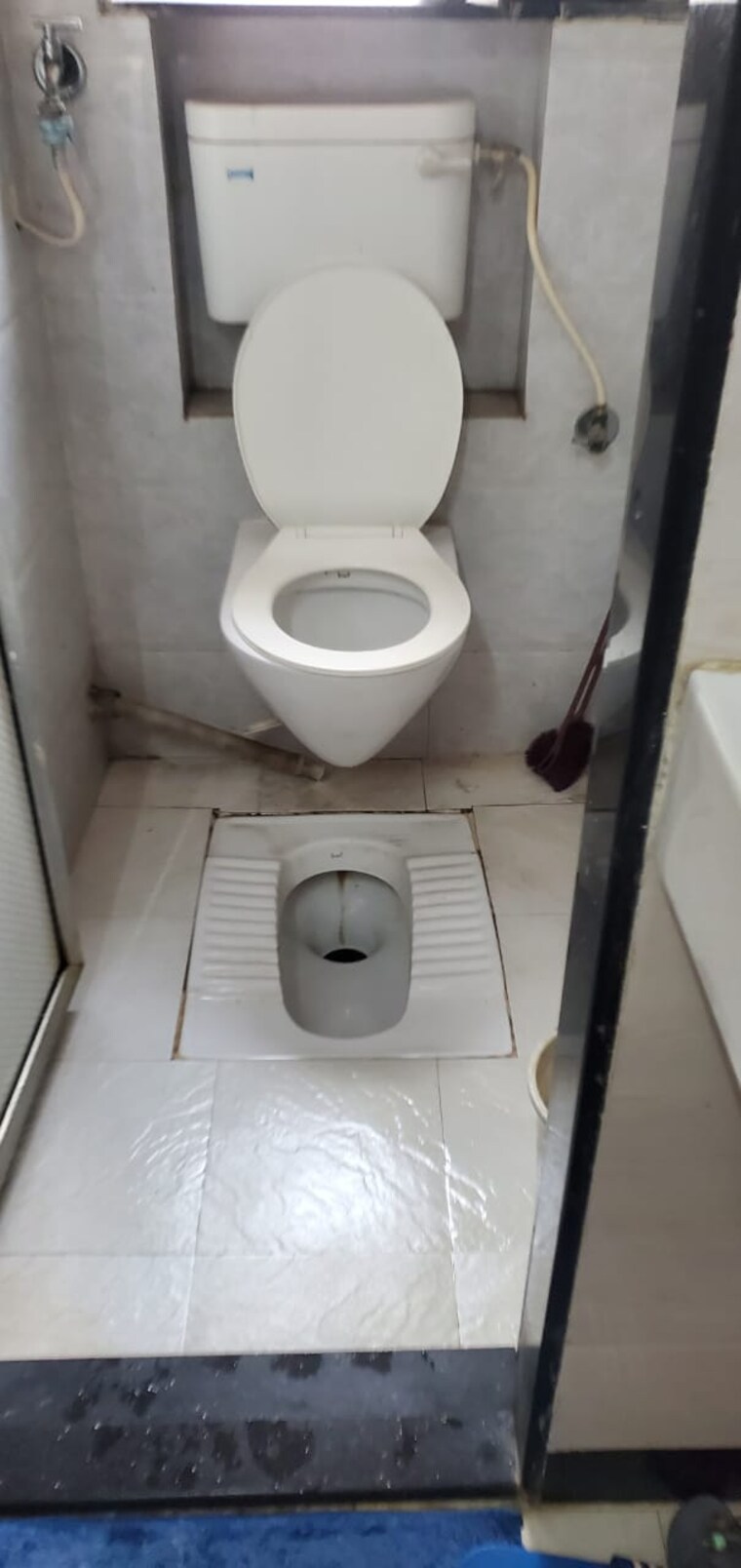 Bathroom, kurla west 1 Bedroom 500 Sq.Ft. Apartment In Kurla West Mumbai 9520883