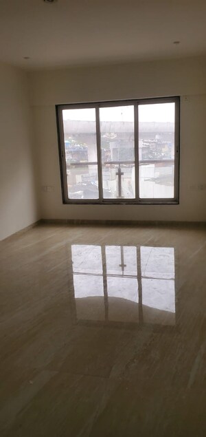 Room in 1 BHK Apartment at Kurla West – for Rent