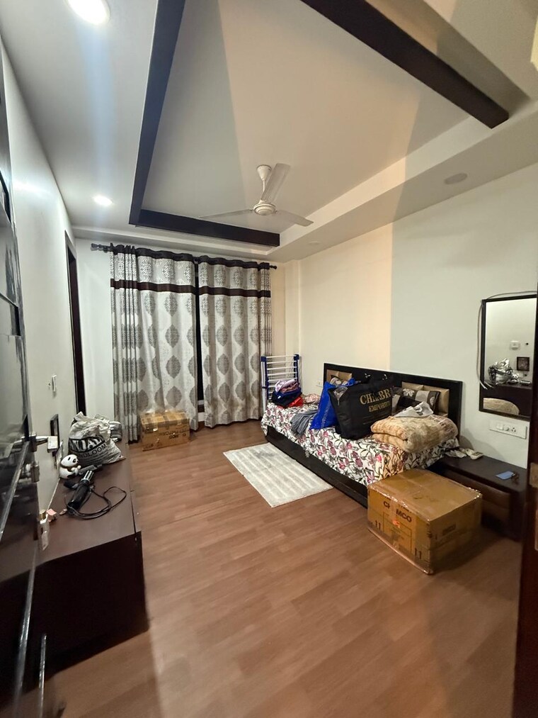 Bedroom, chittaranjan park 3 Bedroom 1350 Sq.Ft. Builder Floor In Chittaranjan Park Delhi 9520881