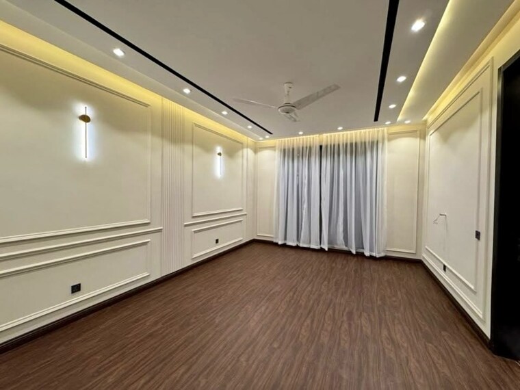 Kitchen, civil lines 6 Bedroom 540 Sq.Yd. Villa In Civil Lines Delhi 9520885