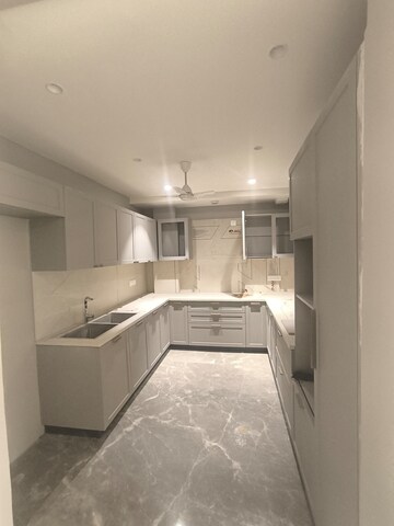 Kitchen in 3 BHK Builder Floor at Craft Destination 43, Sector 43 – for Sale