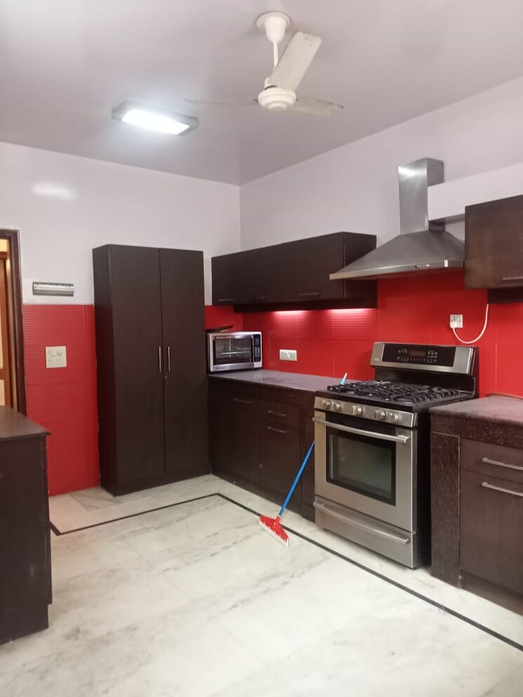 Kitchen, greater kailash ii 4 Bedroom 2200 Sq.Ft. Builder Floor In Greater Kailash ii Delhi 9520892