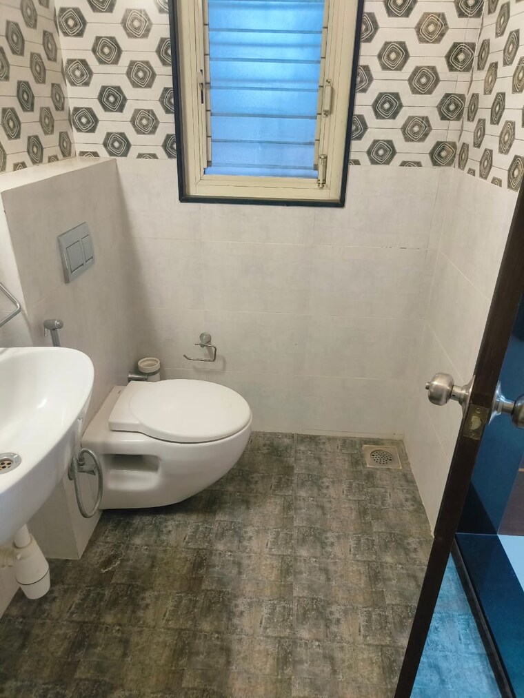 Bathroom, harsh-paradise 3 Bedroom 1700 Sq.Ft. Apartment In Aundh Pune 9520900