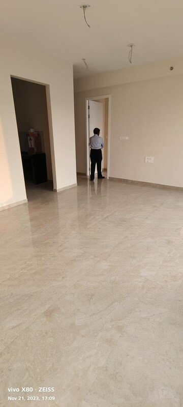 Room in 3 BHK Apartment at Tata Serein, Pokhran Road No Two – for Sale