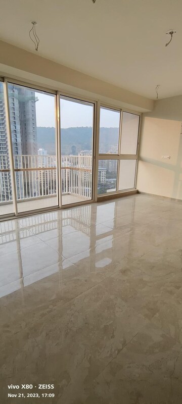 Room in 3 BHK Apartment at Tata Serein, Pokhran Road No Two – for Sale