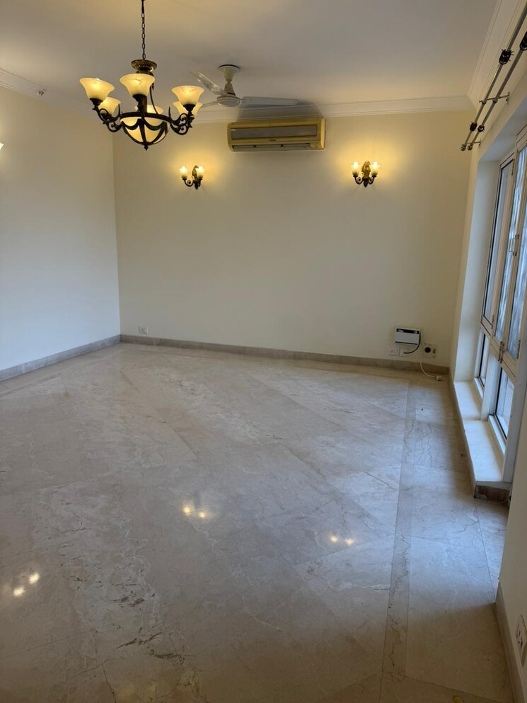 Room, unitech-uniworld-city 3.5 Bedroom 2360 Sq.Ft. Apartment In Sector 30 Gurgaon 9520914