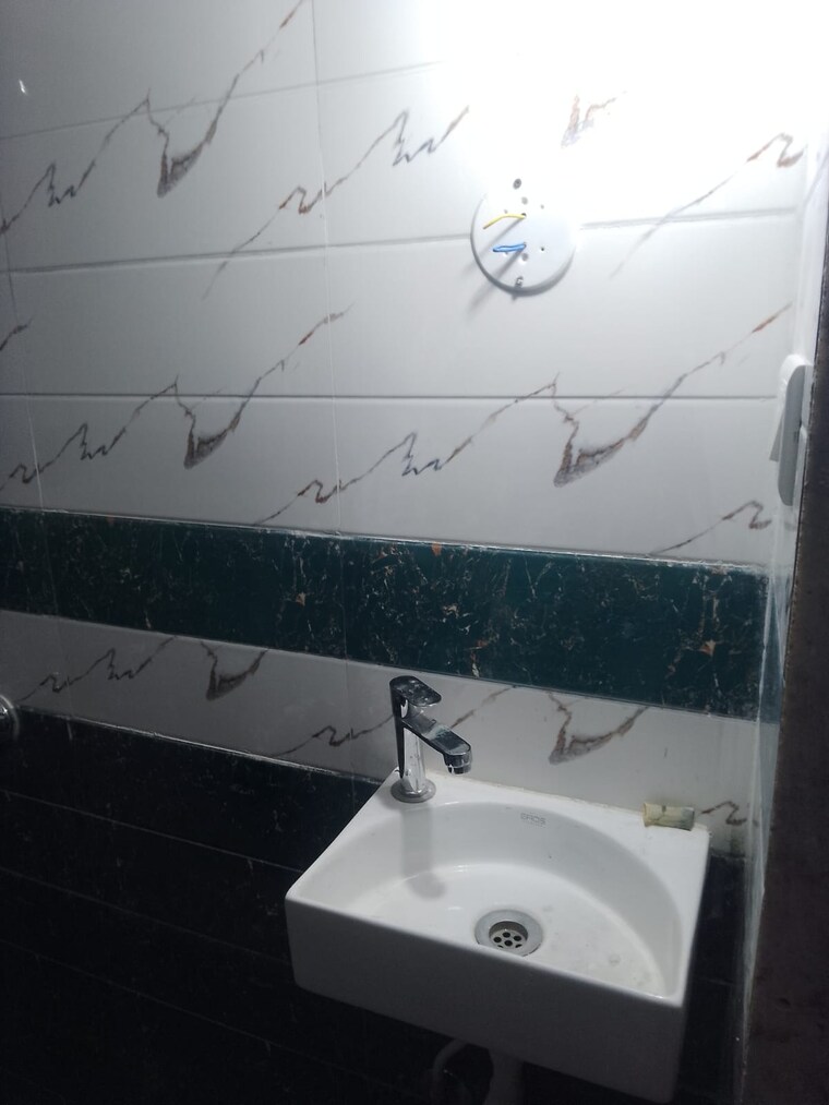 Bathroom, harsh-bhavani-plaza 1 Bedroom 330 Sq.Ft. Apartment In Kanjurmarg East Mumbai 9520918